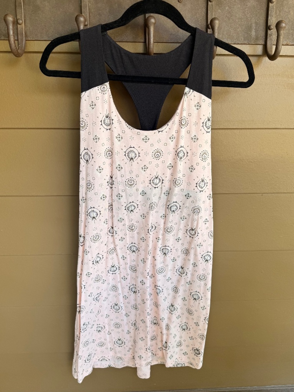 New With Tags, Size XL Patagonia Dress in Baby Pink with Black, Gray, and White